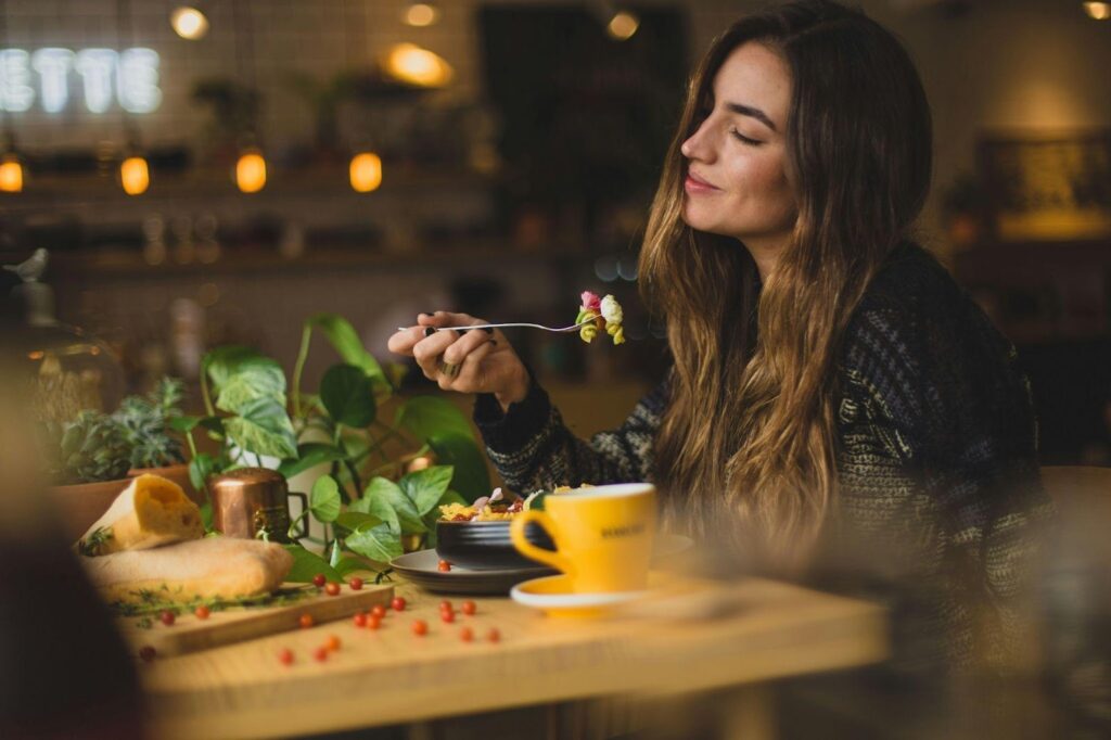 Mindful Eating Can Transform Your Daily Energy